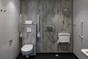 Das Badezimmer des Behindertengerechtes Ferienhauses fr 4 Personen in Nieuwvliet Bad und Holland